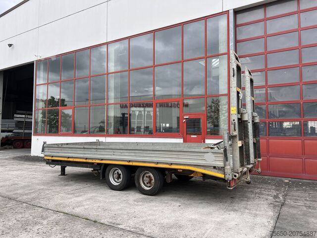 Полуприколка со ниско лежиште Möslein TTS 13 Schwebheim 13 t Tandemtieflader