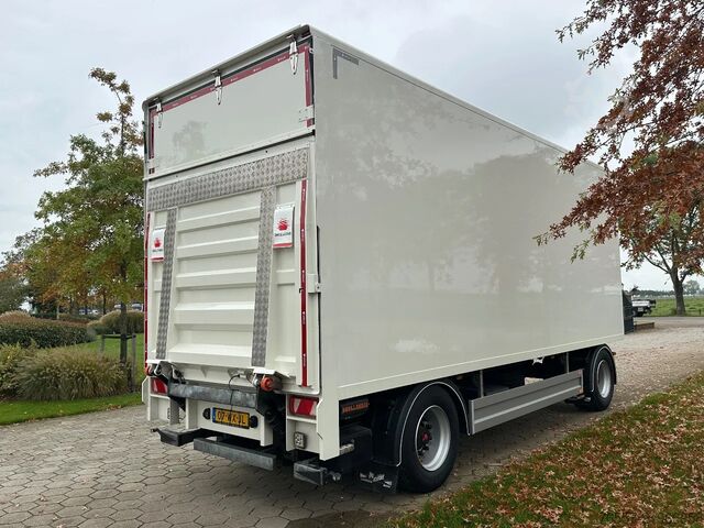 Kufor Pacton PACTON GESLOTEN AANHANGER MET LAADKLEP