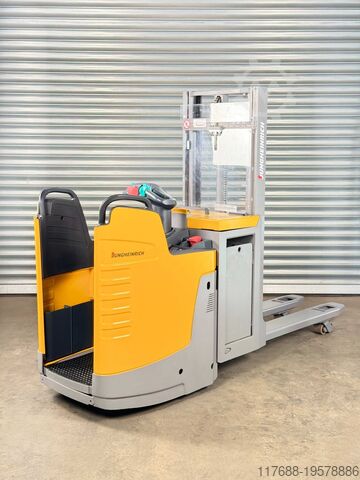 Οδηγός φορτηγού υψηλής ανύψωσης Jungheinrich ERD 220 - Service Neu - Batterie 80% -Nur 4.462 Std.- 2,56m