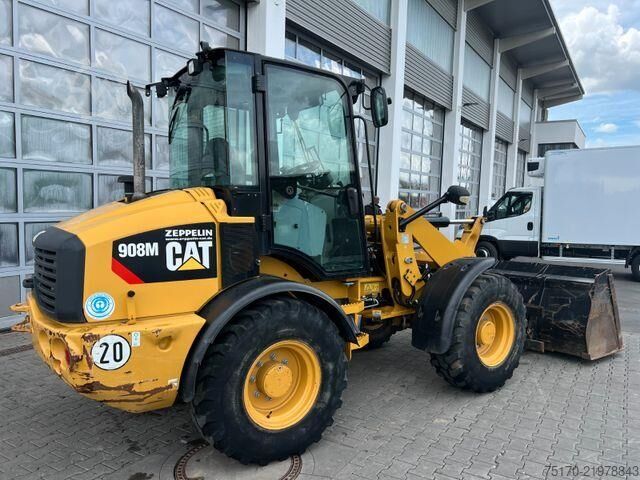 Chargeuse CAT 908M / 3.000h / Gabel / Schaufel