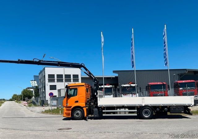 Lastbilmonteret kran MERCEDES-BENZ 1830LLPrit7,20m/KranHiabFunk/NL7,60to/20 tkm/Top