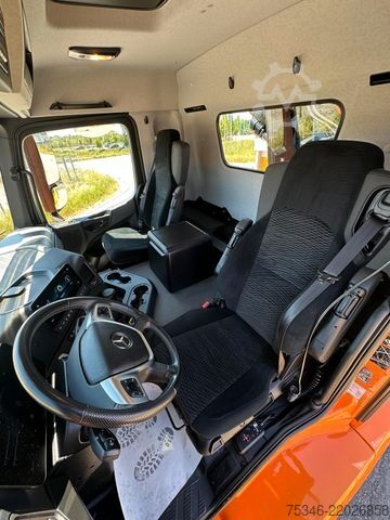 Ladbil med lad MERCEDES-BENZ 1830LLPrit7,20m/KranHiabFunk/NL7,60to/20 tkm/Top