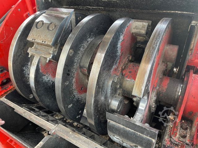 Grua montada em camião MERCEDES-BENZ TUROX 8x8 Eschlböck Biber 92 Holzhacker / 1.512h