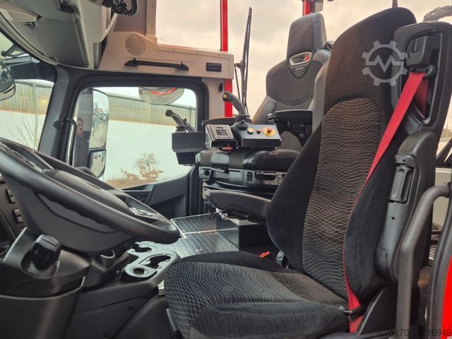 Camião florestal MERCEDES-BENZ TUROX 8x8 Eschlböck Biber 92 Holzhacker / 1.512h