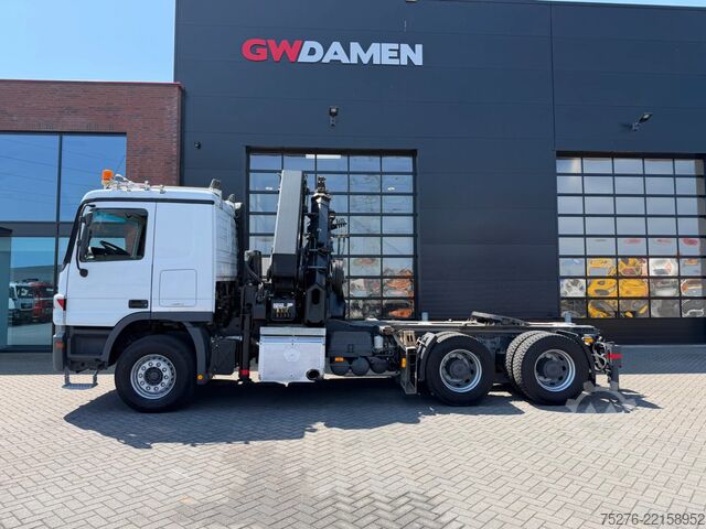 Carga pesada Mercedes-Benz Actros 2655 V8 6x4 Tractor unit Hiab 422-5 Euro 5