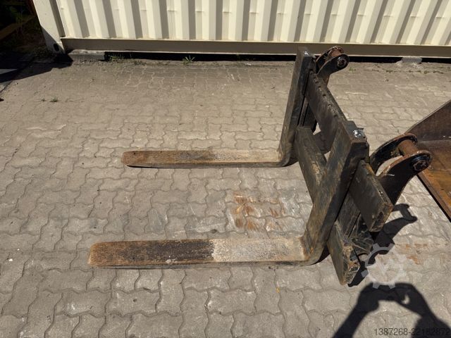 Radlader YANMAR V100 / 2019 BJ / Schaufel + Gabel