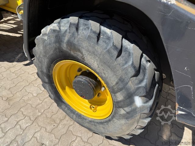 Radlader YANMAR V100 / 2019 BJ / Schaufel + Gabel
