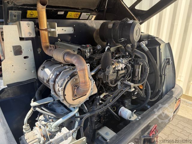 Radlader YANMAR V100 / 2019 BJ / Schaufel + Gabel