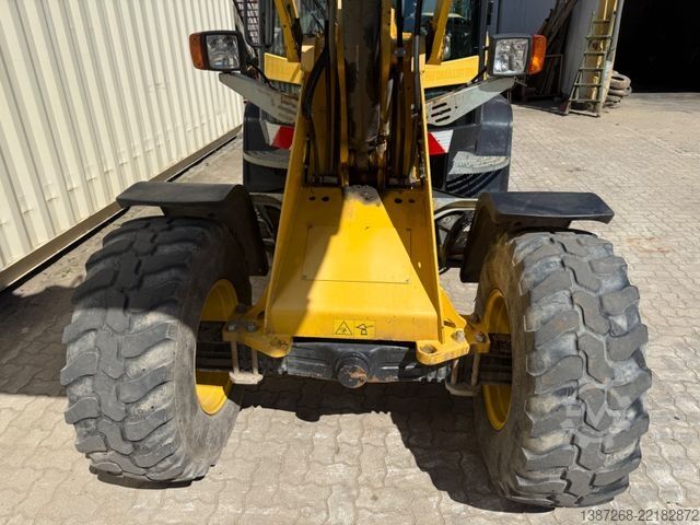 Radlader YANMAR V100 / 2019 BJ / Schaufel + Gabel