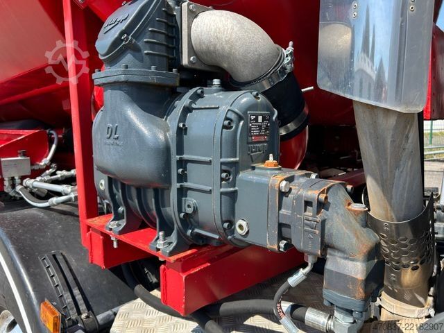 Vakuumtankbil SCANIA P 400 / BLATT BLATT / 16.000 Liter