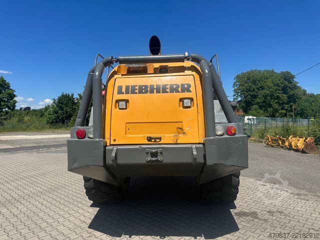 Hjullastare LIEBHERR L 566 T
