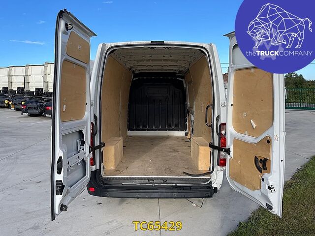 רכב מסחרי סגור Renault Master L3H2
