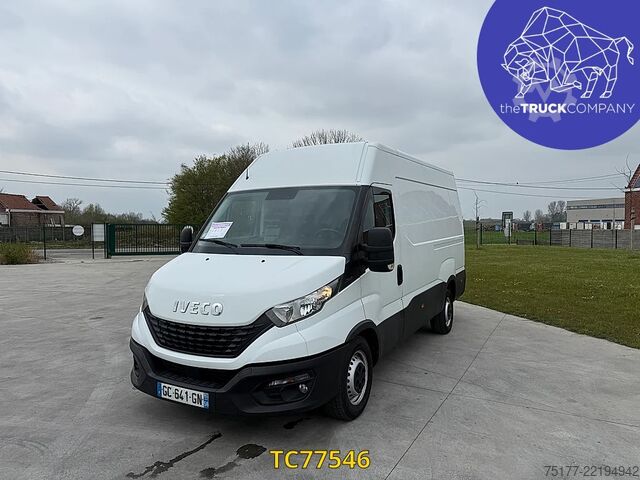 Fourgon tôlé Iveco Daily 35S18V12