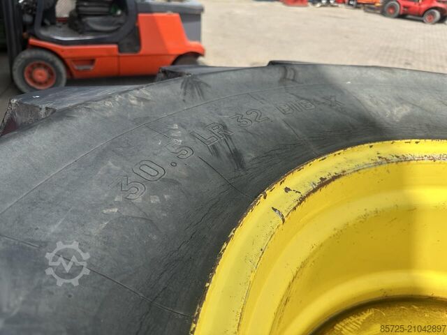 タイヤ付きホイール SET banden 30.5 X LR32 - Nieuw