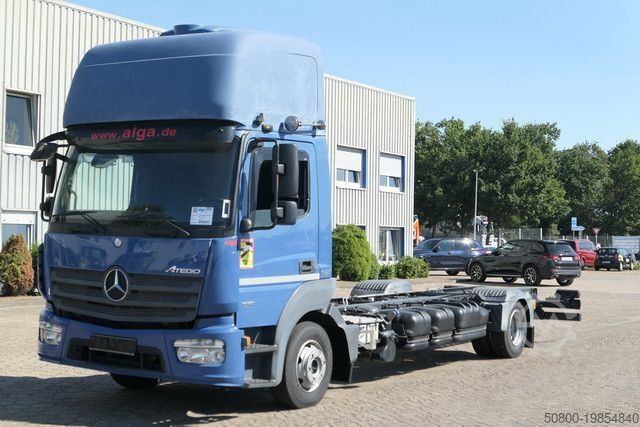 Podwozie ciężarówki MERCEDES-BENZ 918 L Atego 4x2, Nebenantrieb, Standklima