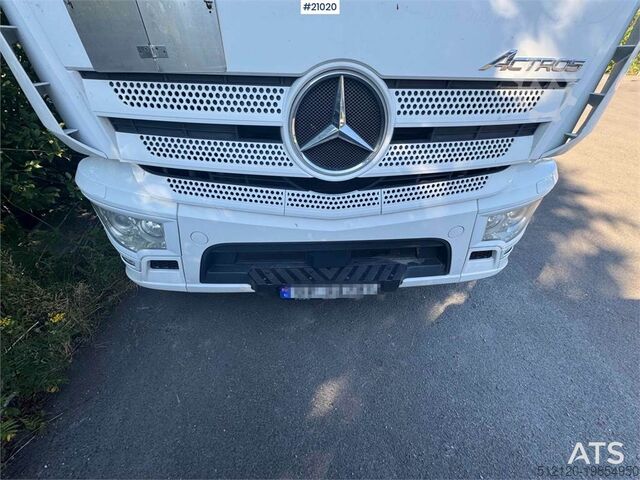 Ferðatösku Mercedes-Benz Actros box truck with side opening!