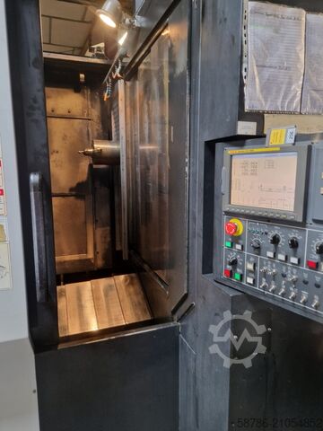 क्षैतिज मशीनिंग केंद्र Doosan HC500