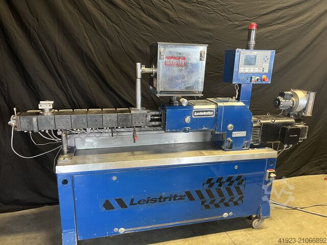 Extrusora de parafuso duplo Leistritz Micro 27/GL-32D