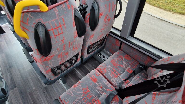 Minibuss MERCEDES-BENZ 30 Sitzer Schul- Transferbus 519 Vorlauffahrzeug