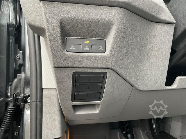 รถตู้ตู้ทึบ MAN TGE 3.180 L3H2 MIXTO 4x4 AUTOM ACC STANDH SITZH