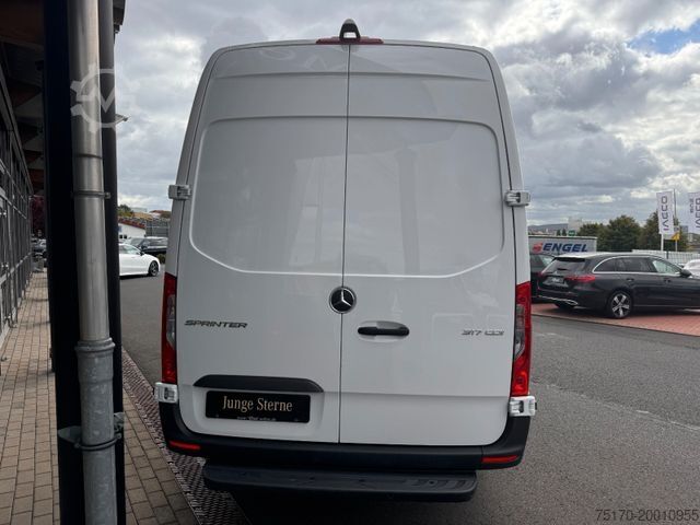 Panelová dodávka MERCEDES-BENZ Sprinter 317 CDI 4325 Klima 360 SHZ Schwing