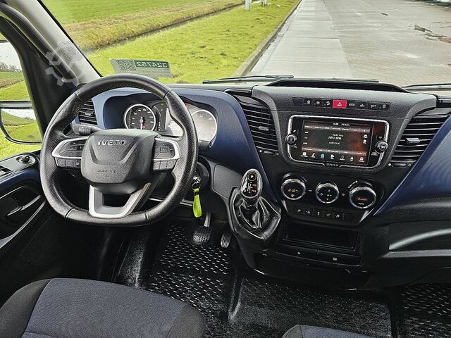 High-roof van IVECO DAILY 35S18 3.0Ltr L2H2 Automaat