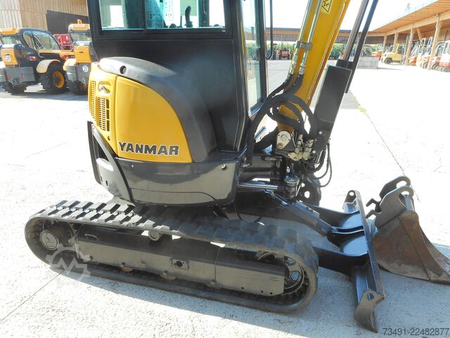 Miniexcavadora Yanmar Vio 25-3