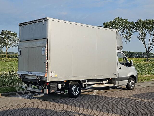 Valixhe MERCEDES-BENZ SPRINTER 317 Bakwagen Laadklep!