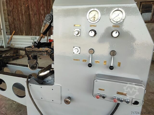 Máy cuốn mép đáy thùng Pullmax Kumla Roundo F13C Flanging Dishing Machine