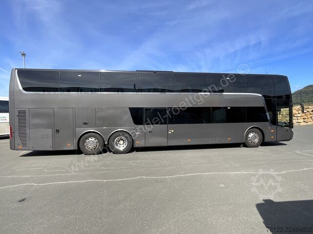 Kétemeletes Van Hool Astromega
