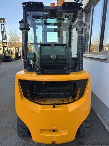 Carrello elevatore Jungheinrich TFG435s