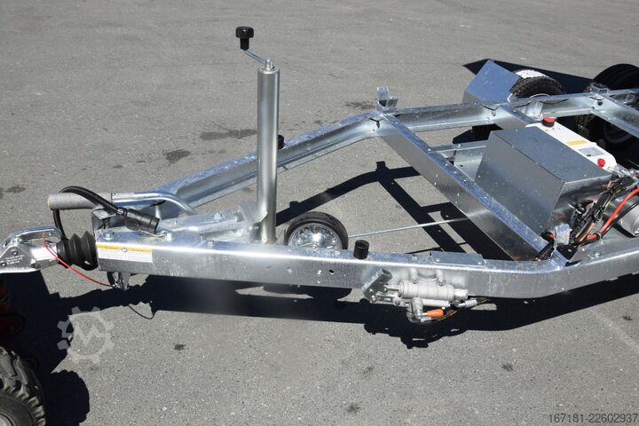 Kerruvagn HUMBAUR HUK 303117 Kipper mit E-Pumpe