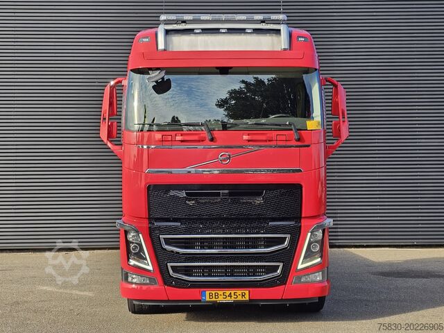 Lasteplattform Volvo FH 16.650 8x4 / HIAB 105 t/m CRANE / KRAN