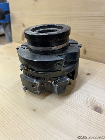 Fres for tre-aluminiumsvinduer  