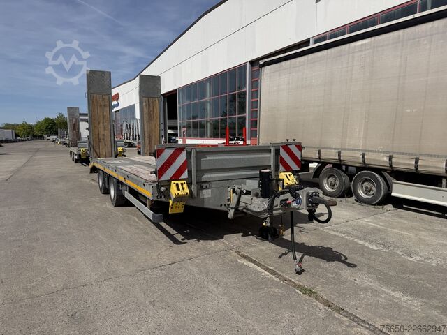 Bedrijfsvoertuig Möslein TTA21 T Schwebheim  21 t Tandemtieflader
