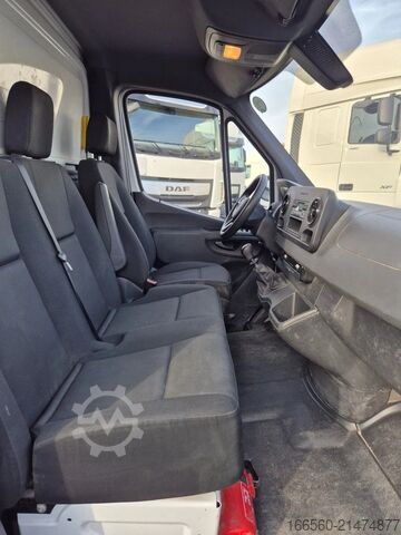 قلاب Mercedes-Benz SPRINTER 317 CDI