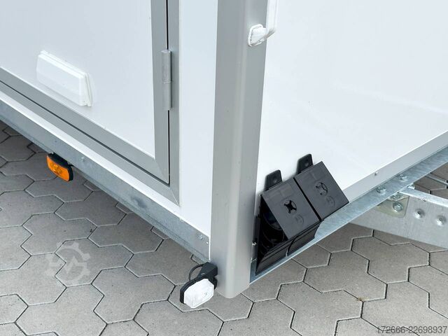  Blyss F2750HT SANDWICH | SEITENTÜR 500X200X200CM 2700KG KOFFERANHÄNGER