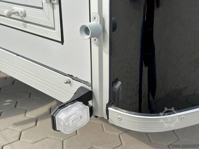 Kofferanhänger Debon CHEVAL LIBERTE DEBON C255 V2 WABENKERN 750 KG | SCHWARZ / GRAU + SEITENTÜR