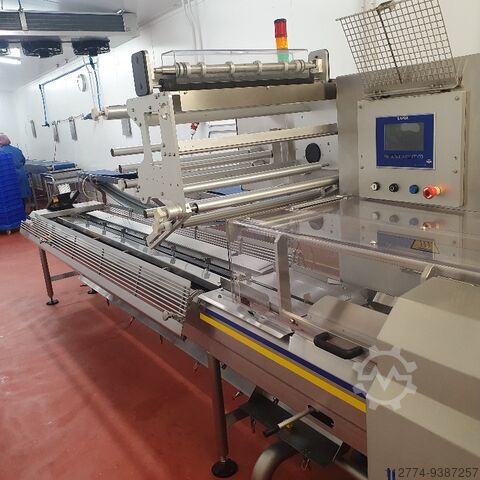 Pizza manufacturing line 
