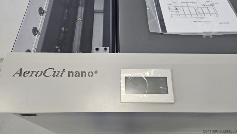 Mašina za izrezivanje vizitki Uchida AeroCut Nano Plus