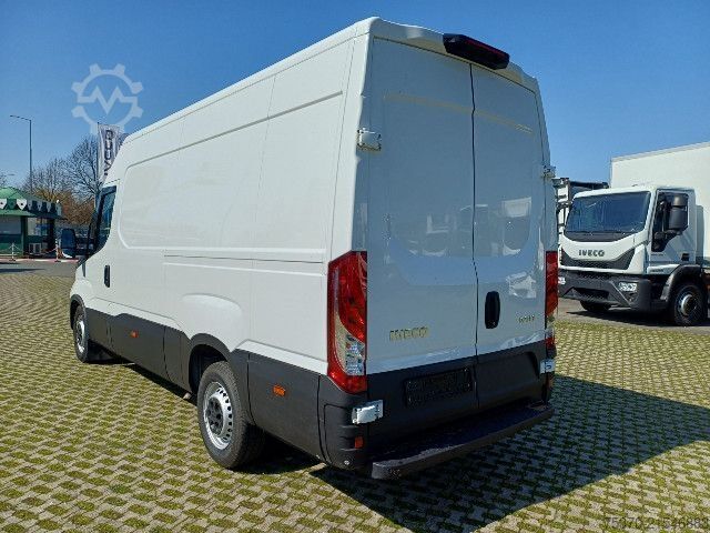 Furgoneta IVECO DAILY 35S16A8 - 3520