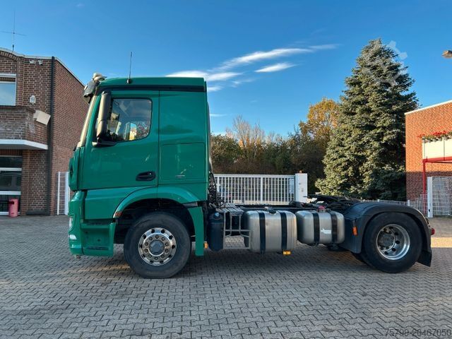 יחידת גרר סטנדרטית MERCEDES-BENZ 1845 Arocs SZM 4x4 HAD