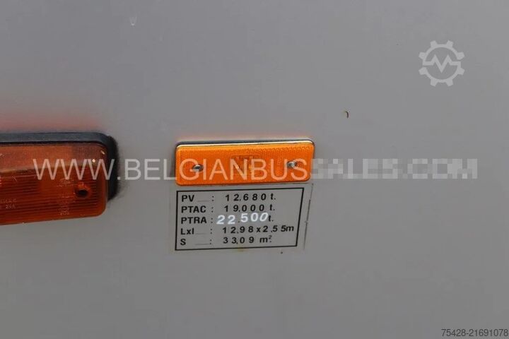 Bus Antar Kota Mercedes-Benz Intouro Optimum / Airco / Lift