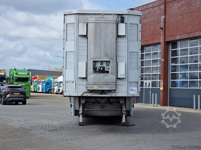 Viehtransport Pezzaioli 1/2/3/4 deck livestock - Water & Ventilation - ...