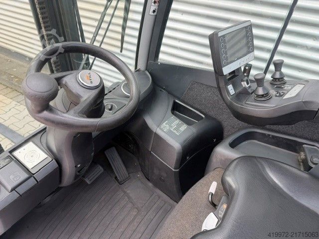 Chariot élévateur à fourche diesel Still RX70-30