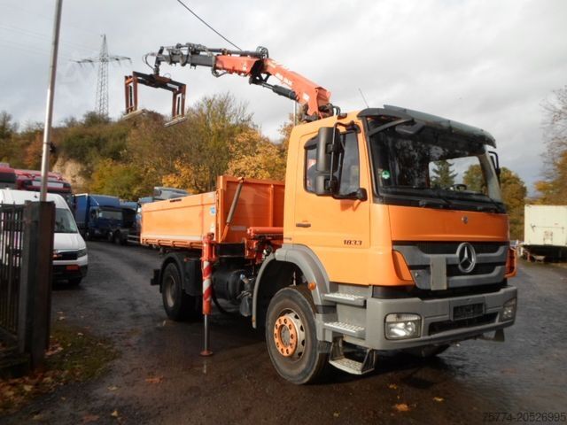 Ανατρεπόμενο φορτηγό MERCEDES-BENZ 1833 K/ Kran ATLAS/ 105000 KM