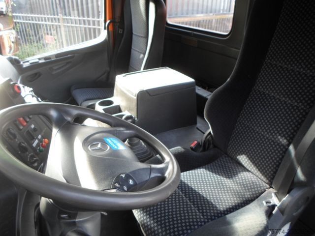 Ανατρεπόμενο φορτηγό MERCEDES-BENZ 1833 K/ Kran ATLAS/ 105000 KM