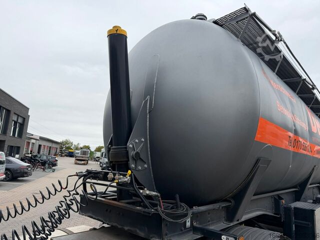 Siloauflieger KÄSSBOHRER SSK Kippsilo 40m³
