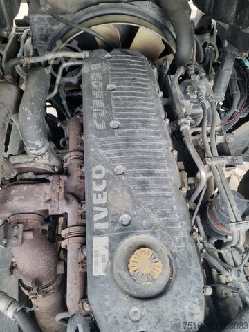 štandardný ťahač Iveco AT 440 T
