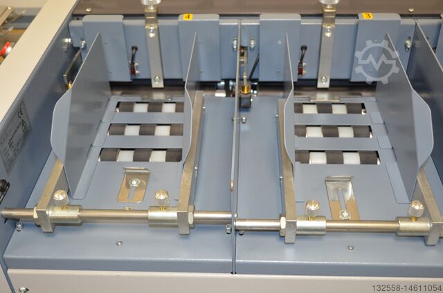 Máquina insertadora con función de grapado KAS 465 HS A4-Quer